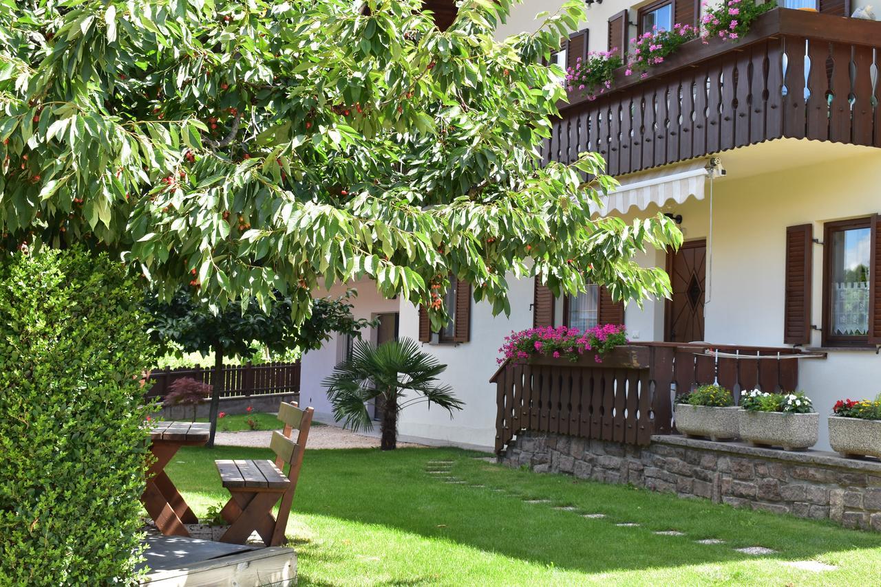Ferienwohnung Pippohof Appiano Sulla Strada Del Vino Dış mekan fotoğraf
